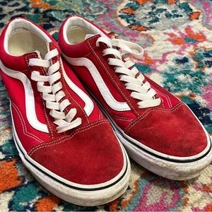 Red Vans Old Skool, Mens size 9 (Pristine Condition)